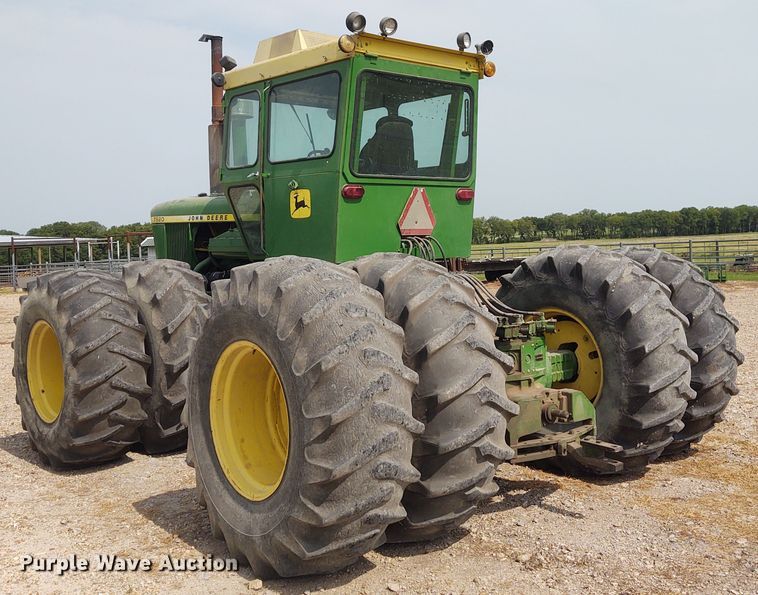 image for item BY9355 1973 John Deere 7520  4WD tractor