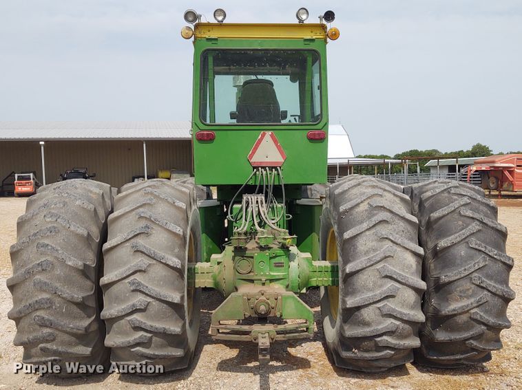 image for item BY9355 1973 John Deere 7520  4WD tractor