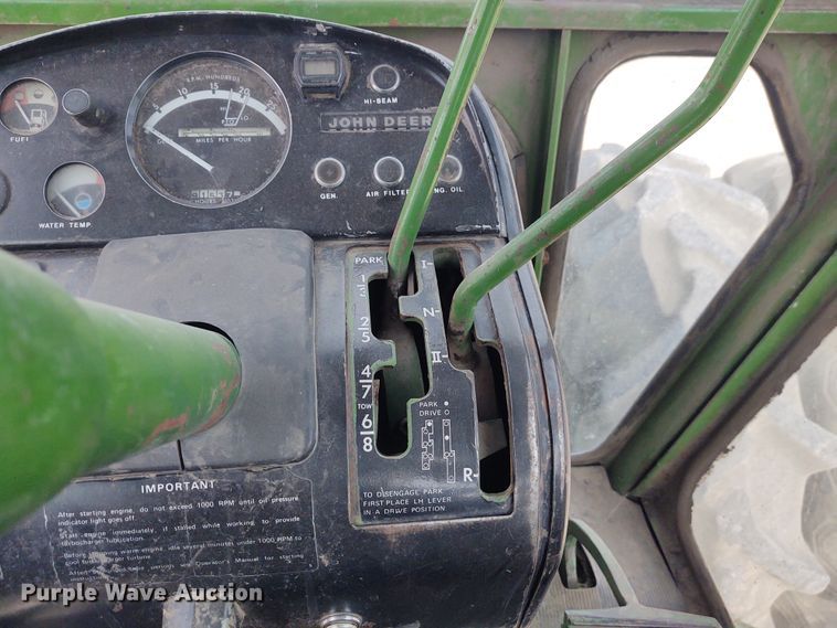 image for item BY9355 1973 John Deere 7520  4WD tractor