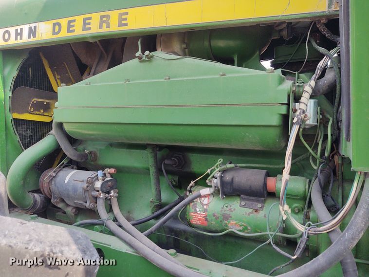 image for item BY9355 1973 John Deere 7520  4WD tractor