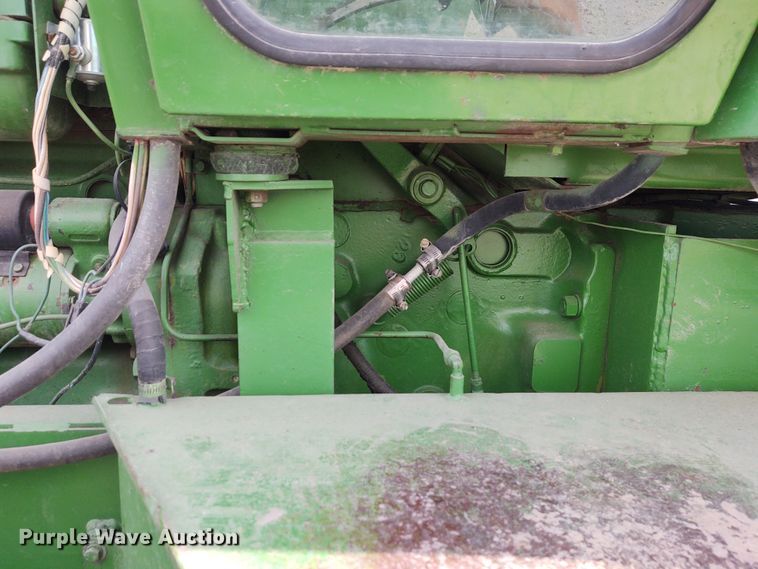 image for item BY9355 1973 John Deere 7520  4WD tractor