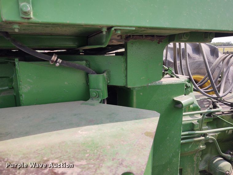 image for item BY9355 1973 John Deere 7520  4WD tractor