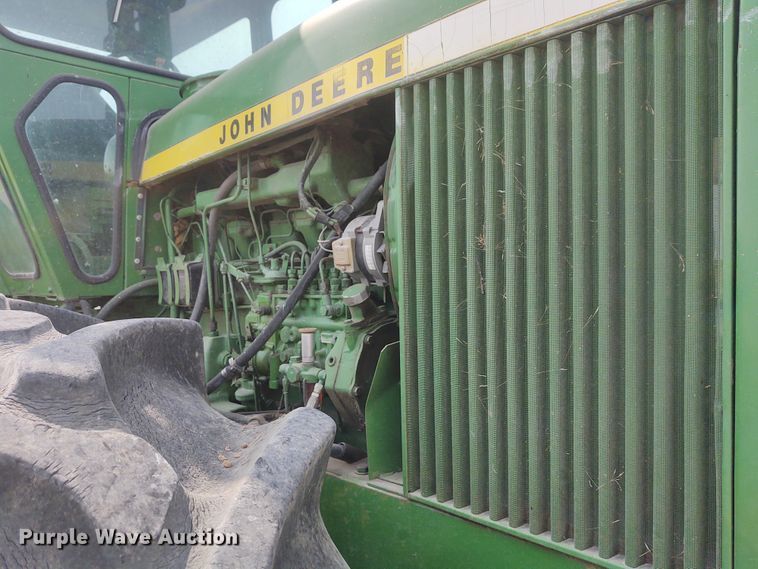 image for item BY9355 1973 John Deere 7520  4WD tractor