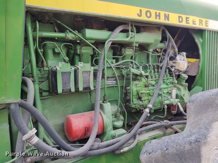 image for item BY9355 1973 John Deere 7520  4WD tractor