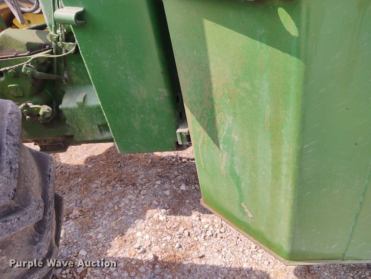 image for item BY9355 1973 John Deere 7520  4WD tractor