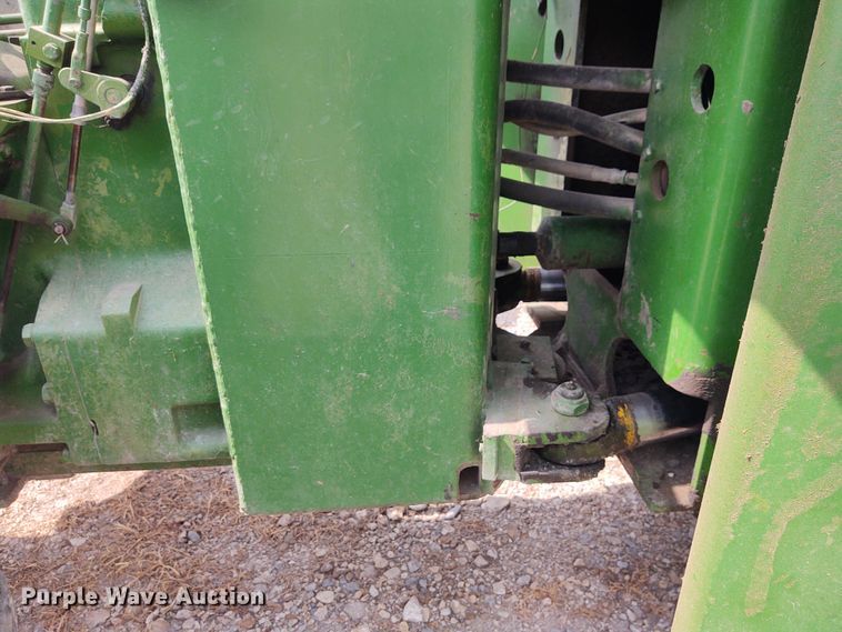 image for item BY9355 1973 John Deere 7520  4WD tractor