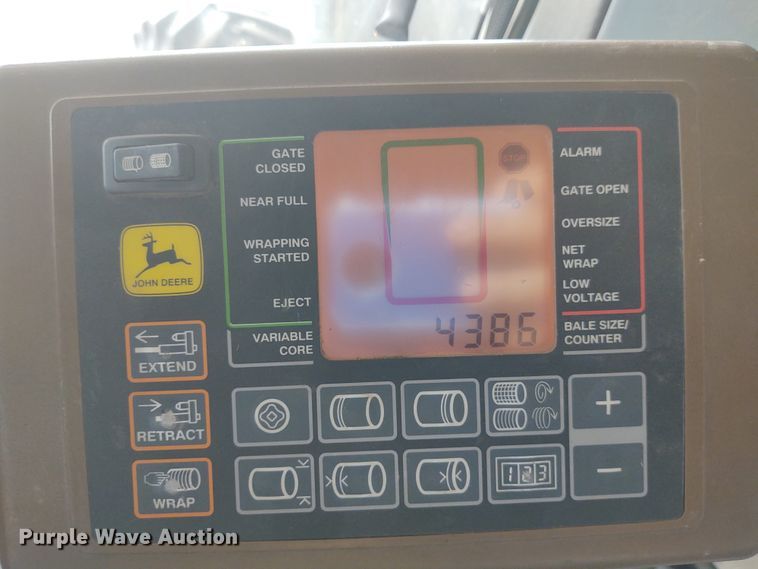image for item BY9360 1997 John Deere 566  round baler