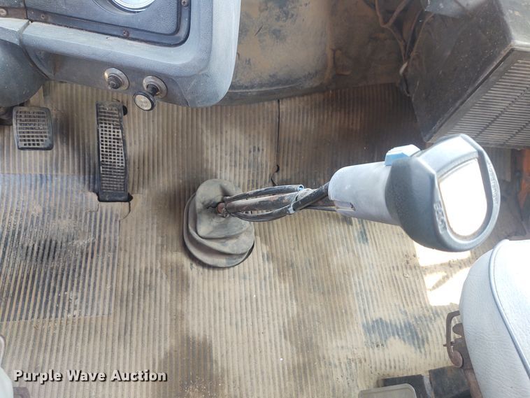 image for item BY9366 1984 Ford LT8000  grain truck