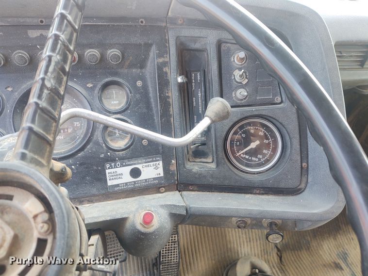 image for item BY9366 1984 Ford LT8000  grain truck