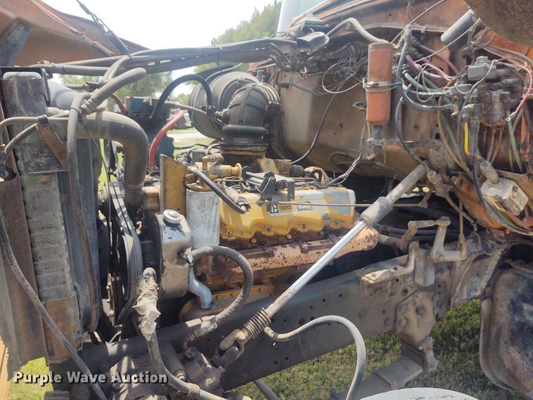 image for item BY9366 1984 Ford LT8000  grain truck