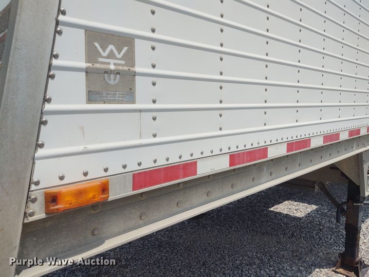 image for item BY9368 2002 Wilson  grain trailer