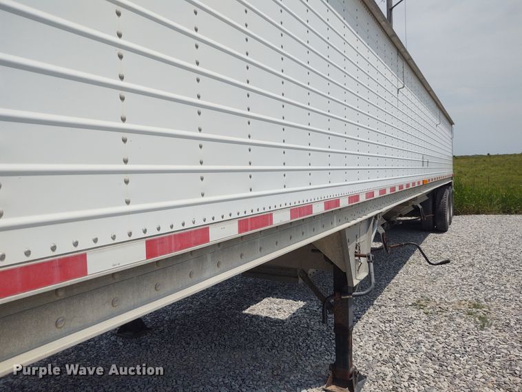 image for item BY9368 2002 Wilson  grain trailer