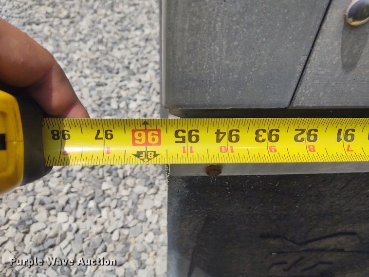 image for item BY9368 2002 Wilson  grain trailer