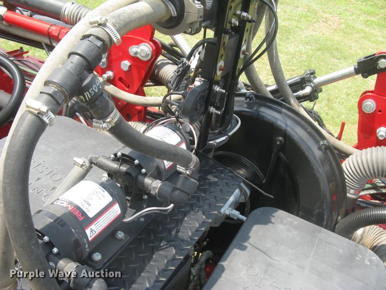 image for item DG5275 2019 White 9776 VE  no-till planter