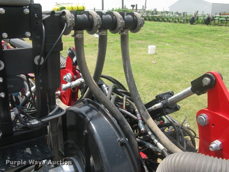 image for item DG5275 2019 White 9776 VE  no-till planter