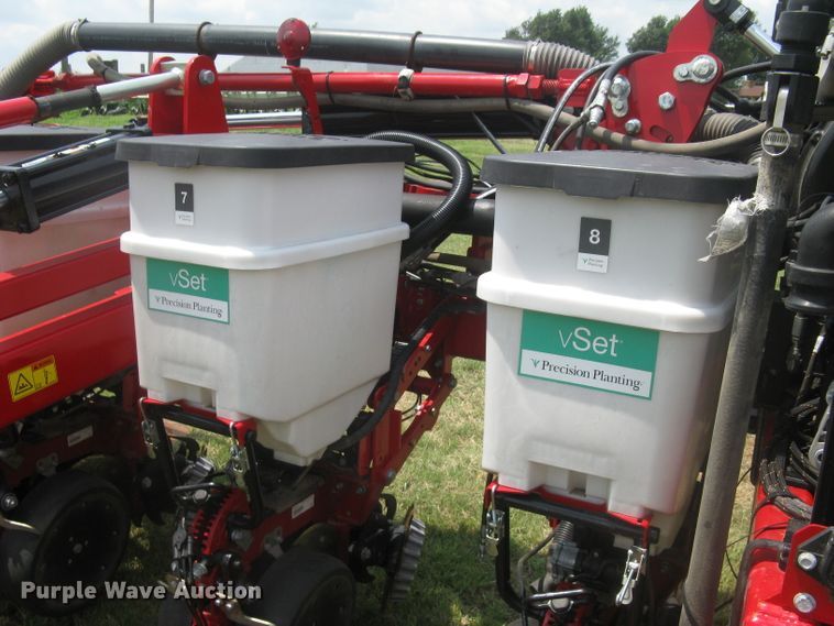 image for item DG5275 2019 White 9776 VE  no-till planter