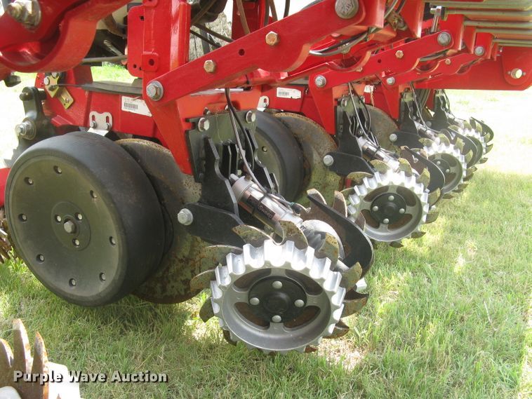 image for item DG5275 2019 White 9776 VE  no-till planter