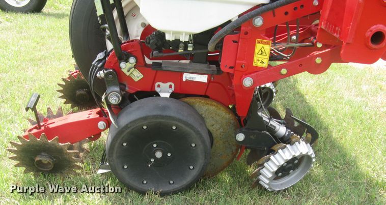 image for item DG5275 2019 White 9776 VE  no-till planter