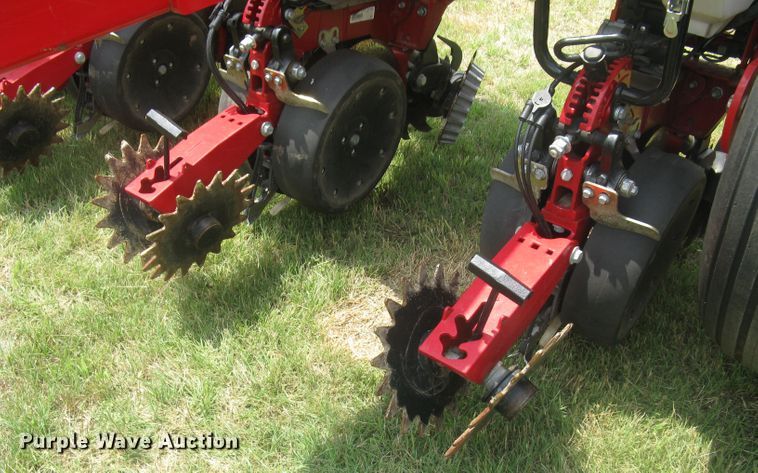 image for item DG5275 2019 White 9776 VE  no-till planter