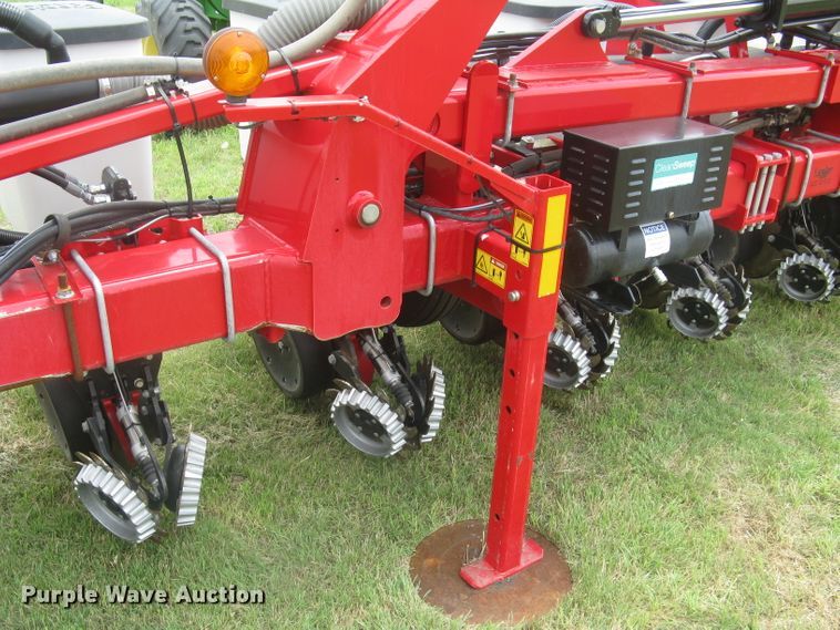 image for item DG5275 2019 White 9776 VE  no-till planter