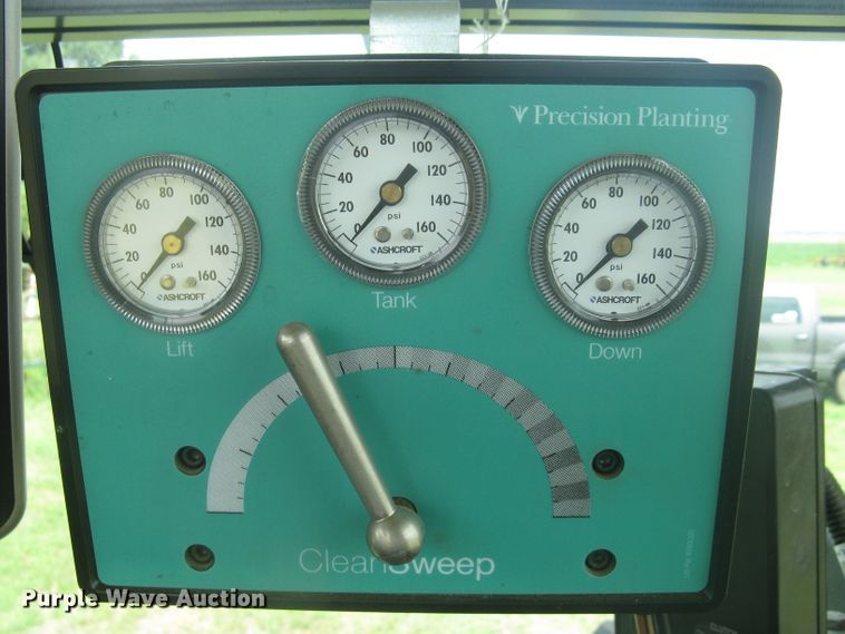 image for item DG5275 2019 White 9776 VE  no-till planter