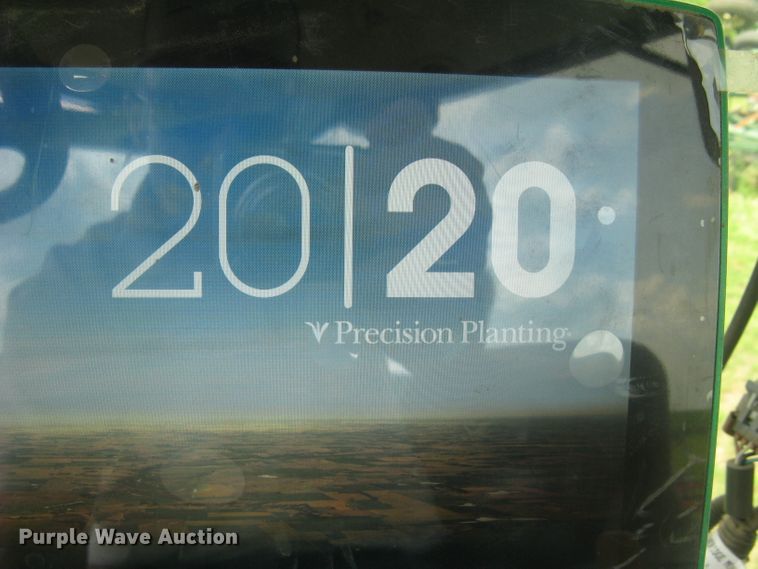 image for item DG5275 2019 White 9776 VE  no-till planter