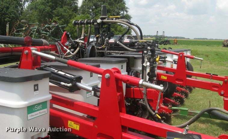 image for item DG5275 2019 White 9776 VE  no-till planter