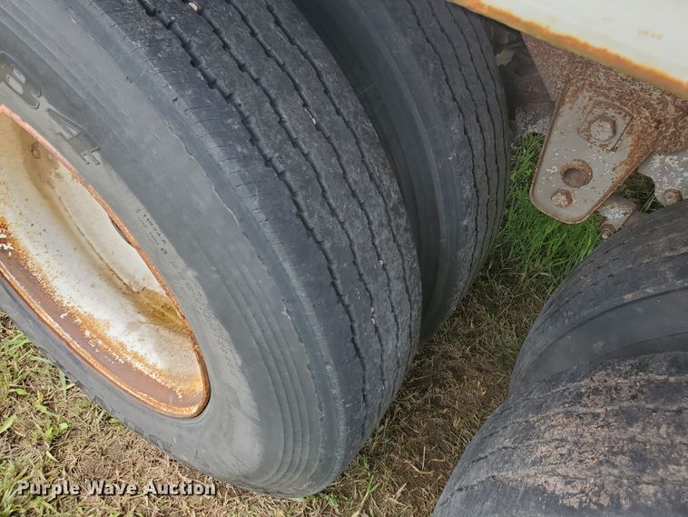 image for item DI5146 2001 Jet  grain trailer