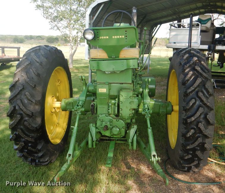 image for item DJ0552 1956 John Deere 620  tractor
