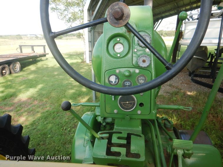 image for item DJ0552 1956 John Deere 620  tractor