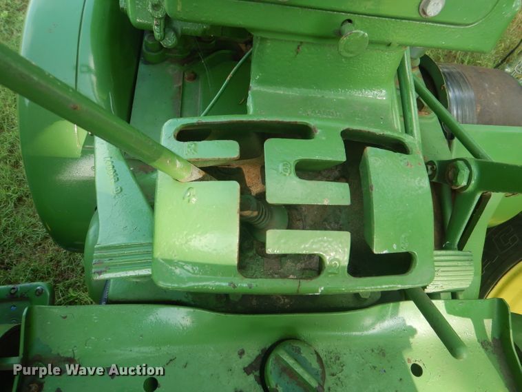 image for item DJ0552 1956 John Deere 620  tractor