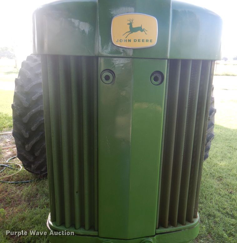image for item DJ0552 1956 John Deere 620  tractor