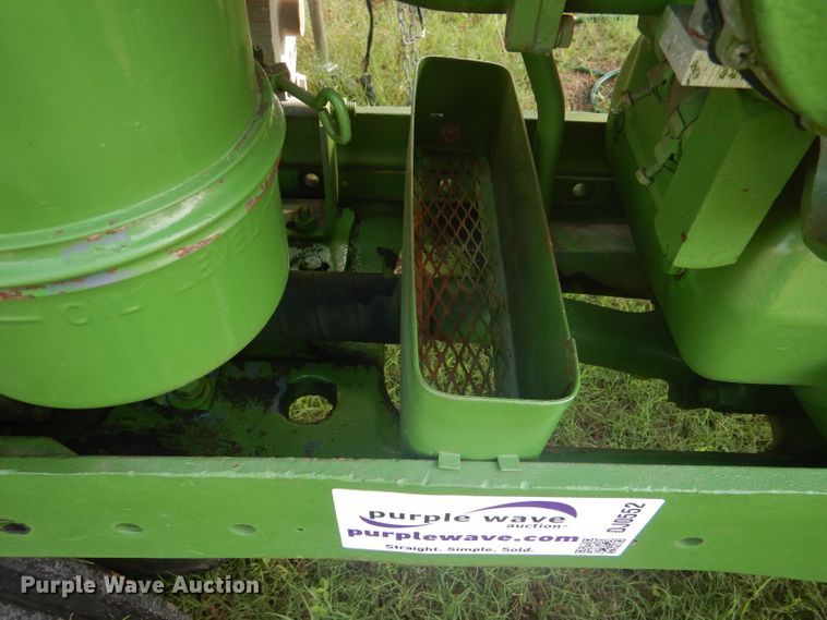 image for item DJ0552 1956 John Deere 620  tractor