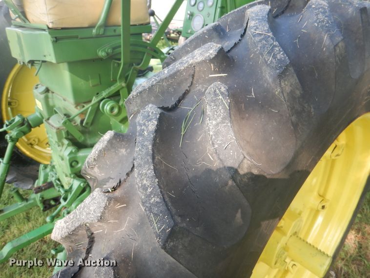 image for item DJ0552 1956 John Deere 620  tractor