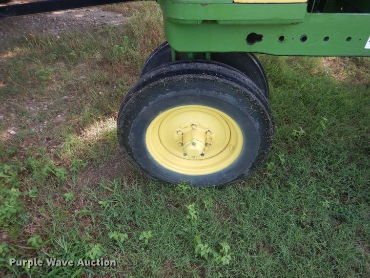 image for item DJ0552 1956 John Deere 620  tractor