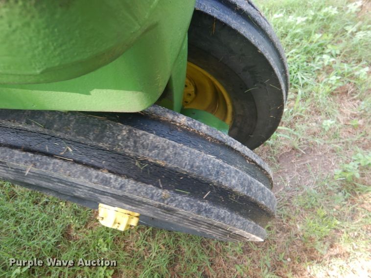 image for item DJ0552 1956 John Deere 620  tractor