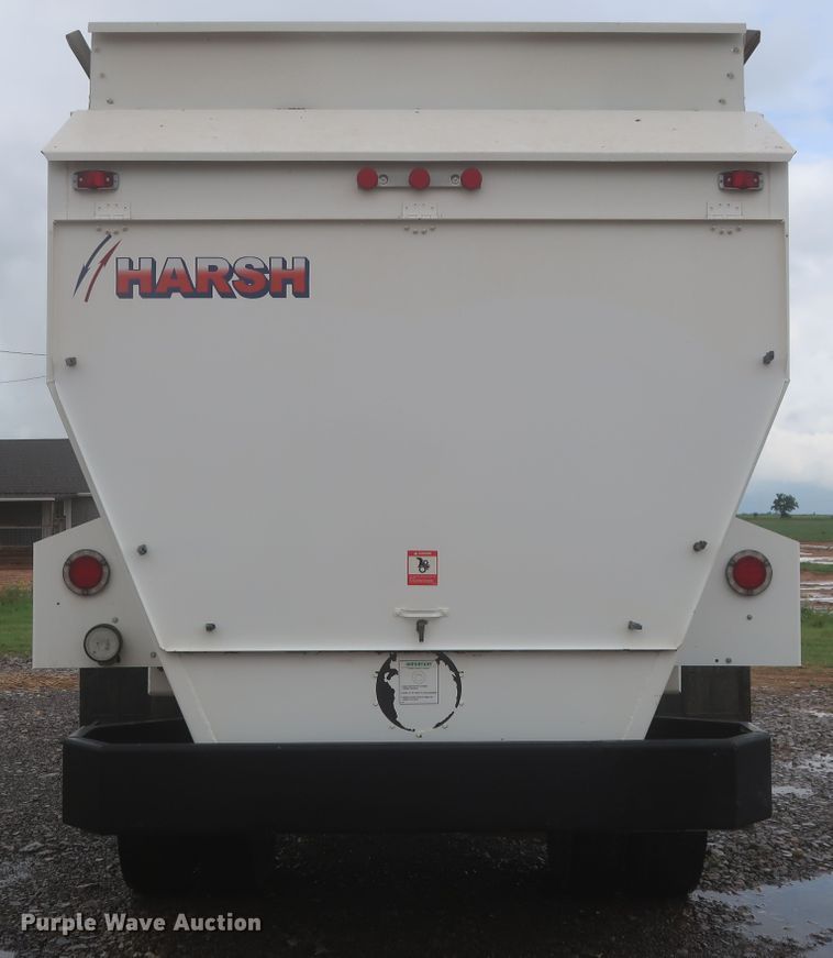 image for item DJ1931 2017 Peterbilt 337  feed mixer truck