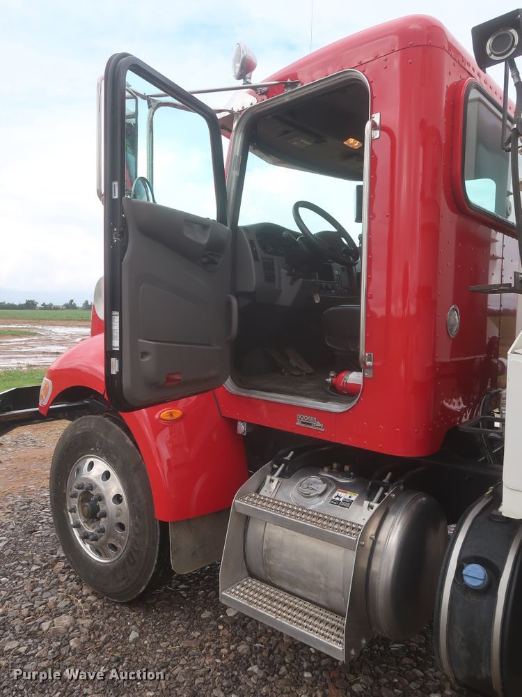 image for item DJ1931 2017 Peterbilt 337  feed mixer truck