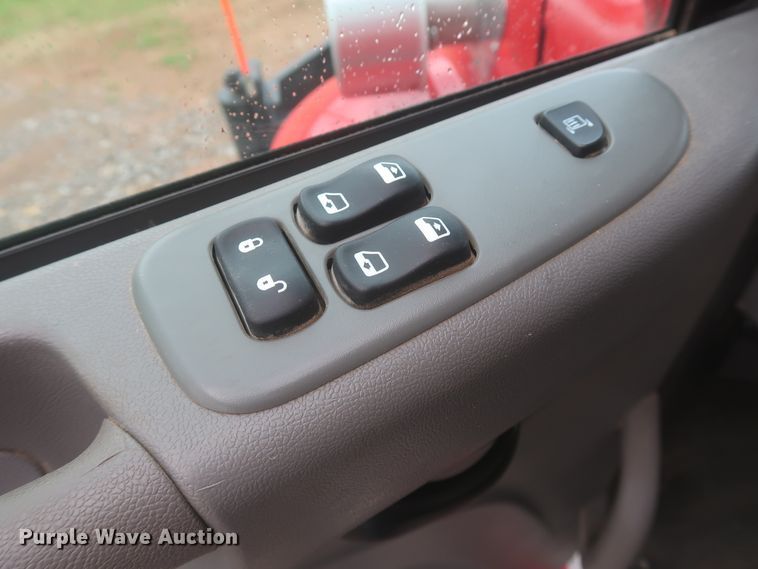 image for item DJ1931 2017 Peterbilt 337  feed mixer truck