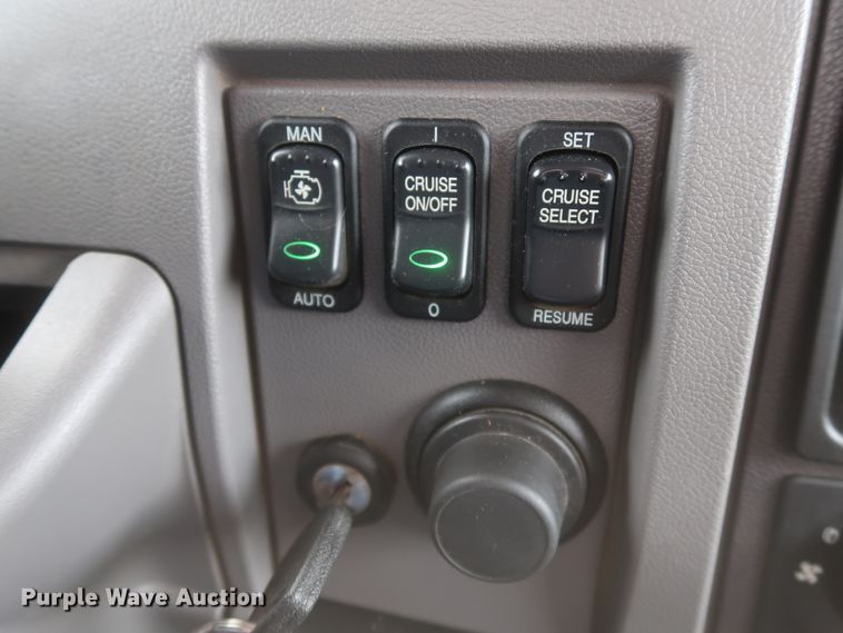 image for item DJ1931 2017 Peterbilt 337  feed mixer truck