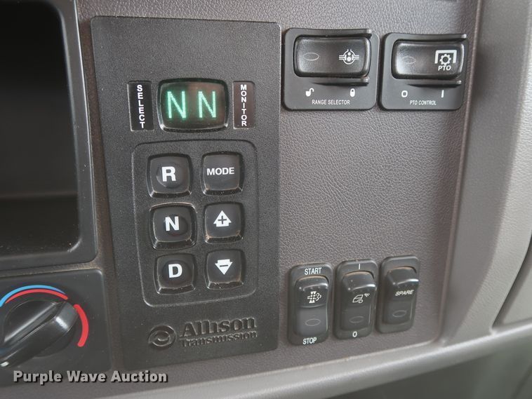 image for item DJ1931 2017 Peterbilt 337  feed mixer truck