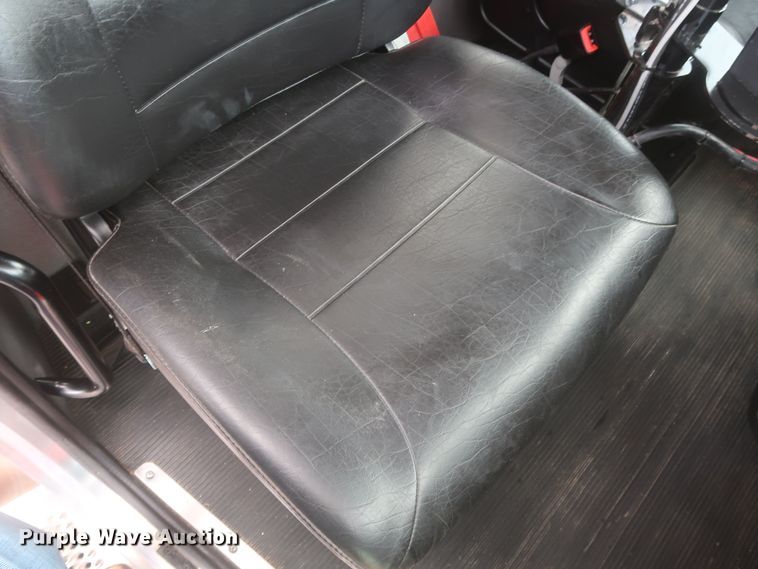 image for item DJ1931 2017 Peterbilt 337  feed mixer truck