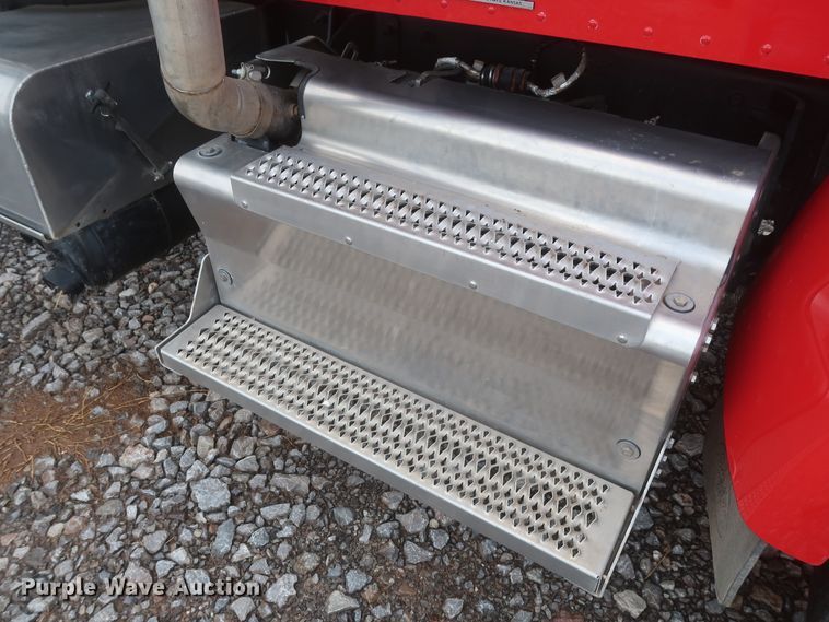 image for item DJ1931 2017 Peterbilt 337  feed mixer truck