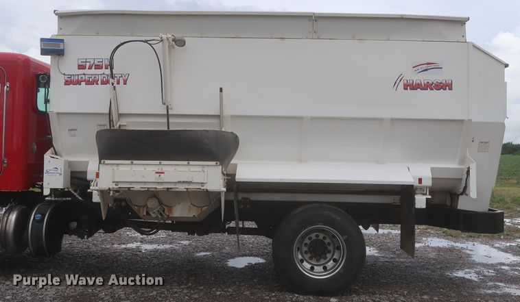 image for item DJ1931 2017 Peterbilt 337  feed mixer truck