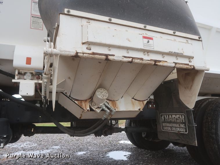 image for item DJ1931 2017 Peterbilt 337  feed mixer truck