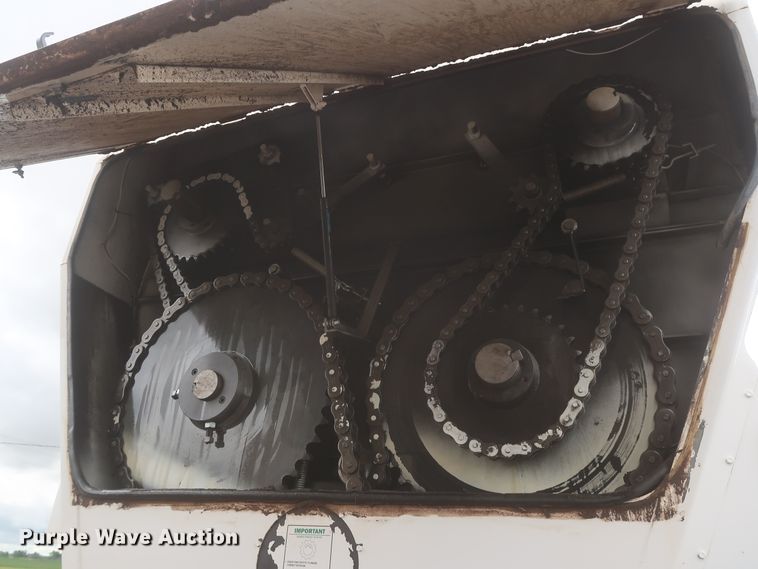 image for item DJ1931 2017 Peterbilt 337  feed mixer truck