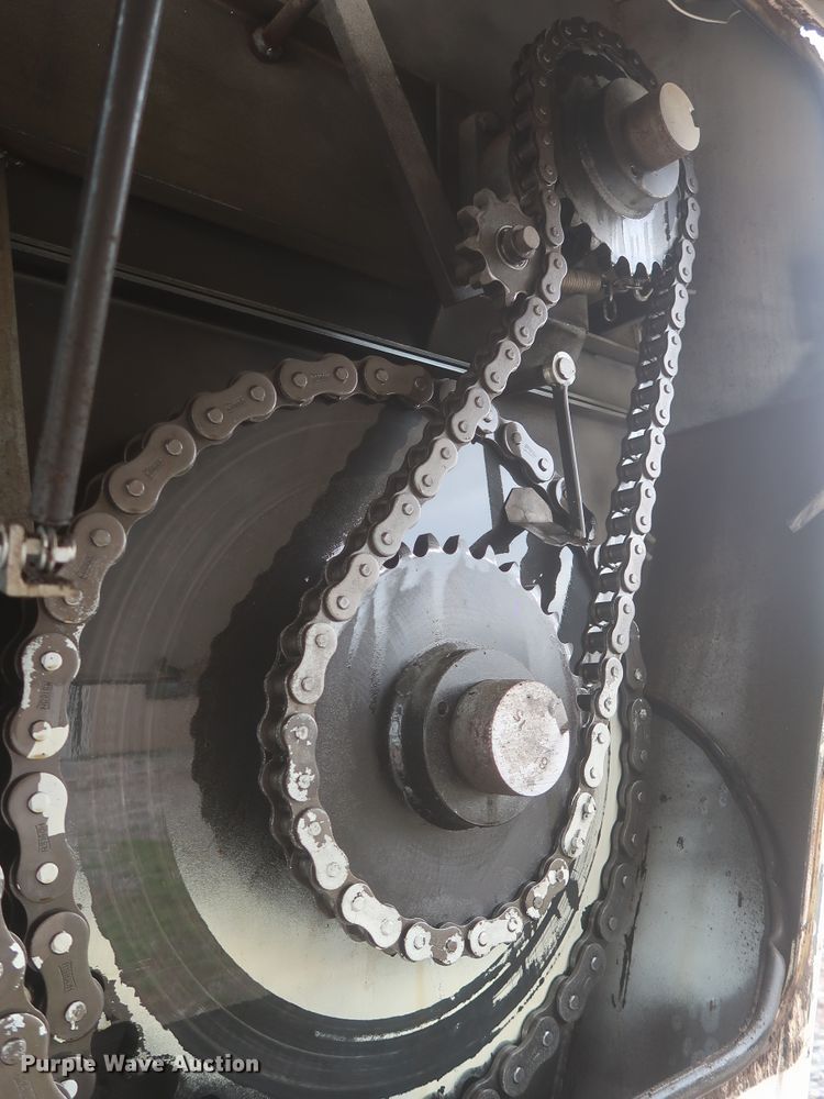 image for item DJ1931 2017 Peterbilt 337  feed mixer truck