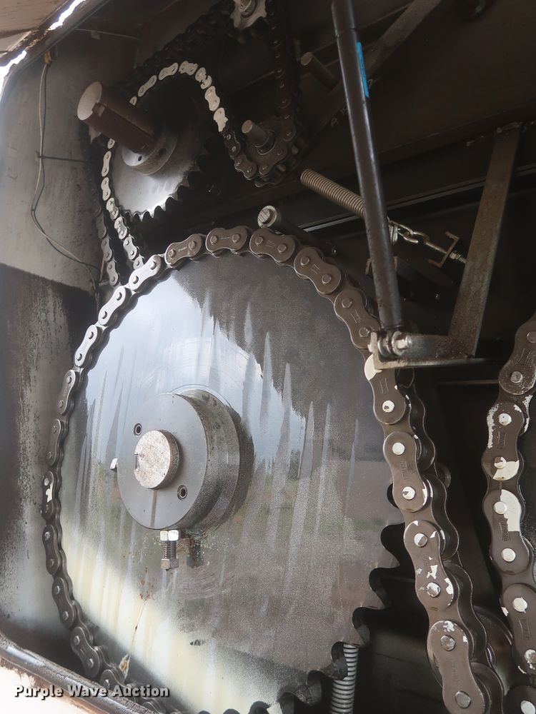 image for item DJ1931 2017 Peterbilt 337  feed mixer truck