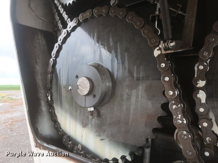 image for item DJ1931 2017 Peterbilt 337  feed mixer truck