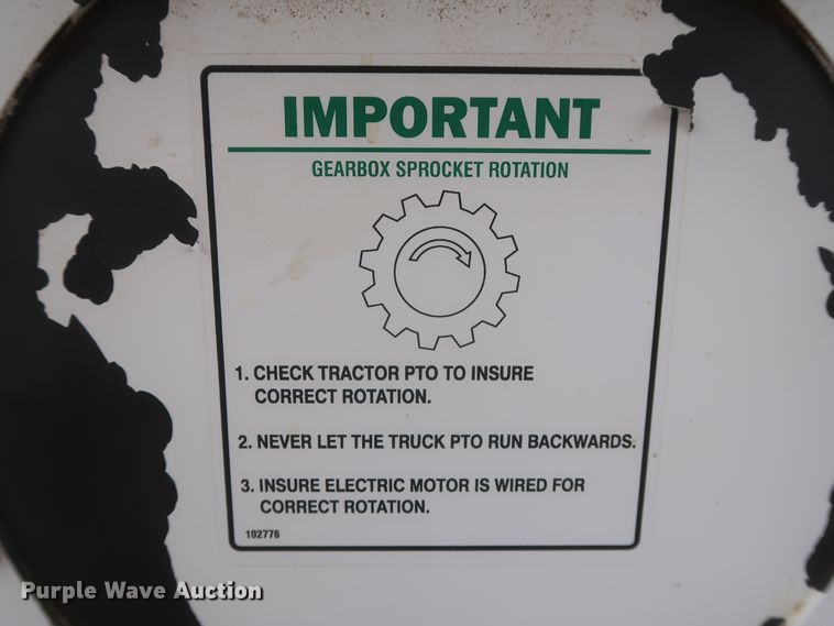 image for item DJ1931 2017 Peterbilt 337  feed mixer truck